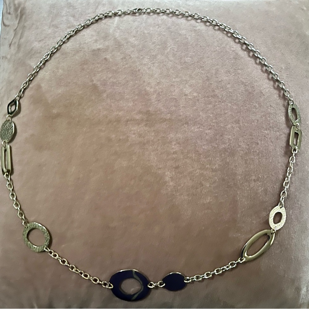 Stella & Dot Chain Necklace with Hammered Accent Oval Links 35 inch Gold